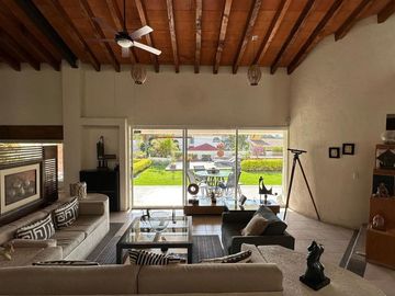 casa en venta en fraccionamiento Lomas de Cocoyoc