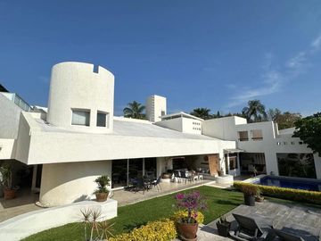 casa en venta en fraccionamiento Lomas de Cocoyoc