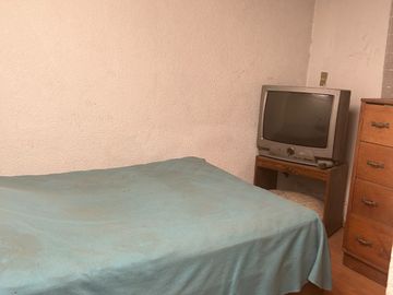 Vendo casa que puede funcionar para  uso comercial o industrial