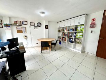 SE VENDE CASA ACONDICIONADA PARA OFICINA ADMINISTRATIVA