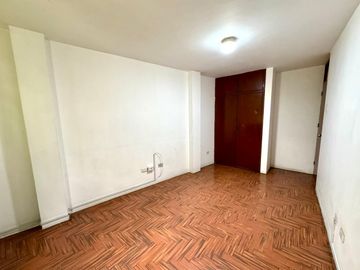 SE VENDE CASA ACONDICIONADA PARA OFICINA ADMINISTRATIVA