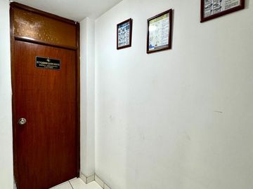 SE VENDE CASA ACONDICIONADA PARA OFICINA ADMINISTRATIVA