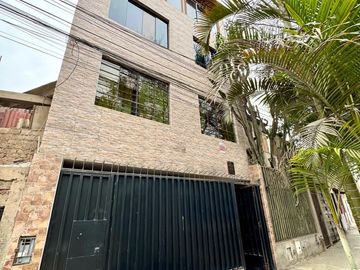 SE VENDE CASA ACONDICIONADA PARA OFICINA ADMINISTRATIVA