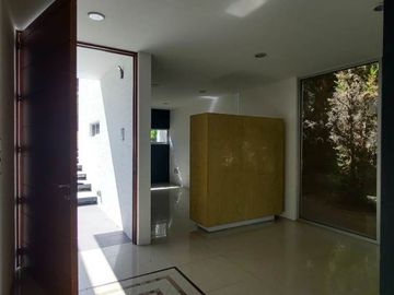 R303 Residencia en Venta Club de Golf Tres Marías con Alberca 3 Recámaras Morelia