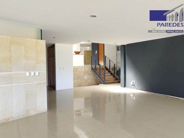 R303 Residencia en Venta Club de Golf Tres Marías con Alberca 3 Recámaras Morelia