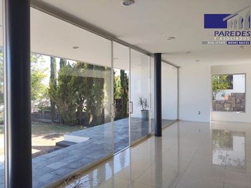 R303 Residencia en Venta Club de Golf Tres Marías con Alberca 3 Recámaras Morelia
