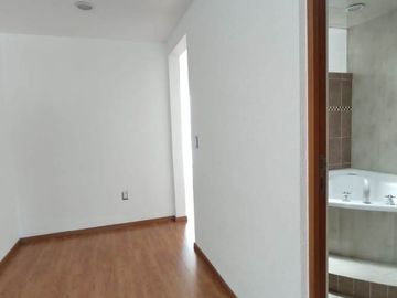 R303 Residencia en Venta Club de Golf Tres Marías con Alberca 3 Recámaras Morelia