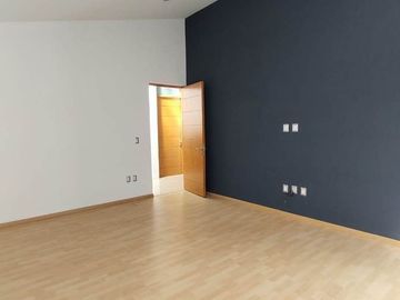 R303 Residencia en Venta Club de Golf Tres Marías con Alberca 3 Recámaras Morelia