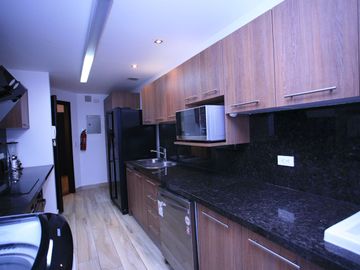 Venta de Hermoso Departamento Amoblado de 3 Dormitorios en La Portugal