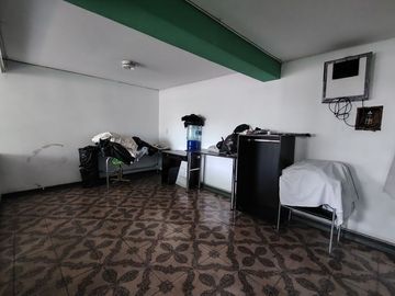 Se Vende Amplia Casa de 190m2 03Pisos+Azotea Sector 01 grupo 02 En Villa El Salvador!