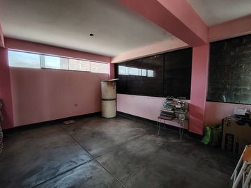Se Vende Amplia Casa de 190m2 03Pisos+Azotea Sector 01 grupo 02 En Villa El Salvador!
