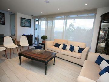 Venta de Casa con Hermosa Vista en El Sector de La Ruta Viva