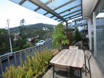 Venta de Casa con Hermosa Vista en El Sector de La Ruta Viva