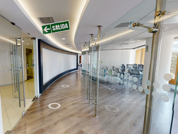 Alquiler de Oficina Centro Empresarial San Isidro, Av Santo Toribio