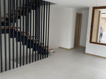 VENTA DE CASA NUEVA CON AMPLIAS AMENIDADES – RUTA VIVA