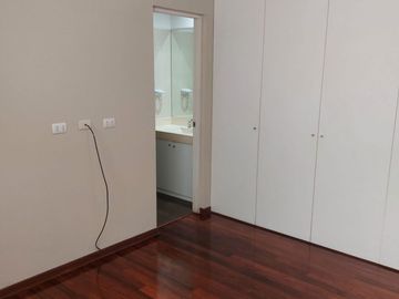 VENDO DUPLEX - OPORTUNIDAD ÚNICA!!    AMPLIA TERRAZA, ILUMINADO, MUY BUENA DISTRIBUCIÓN!!