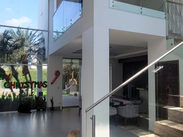 En venta lujosa y moderna casa en el  Sector La Moderna, El Tornero, Samborondon