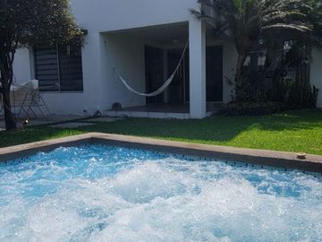 En venta lujosa y moderna casa en el  Sector La Moderna, El Tornero, Samborondon