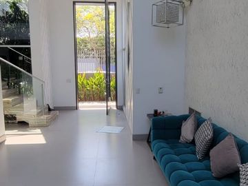 En venta lujosa y moderna casa en el  Sector La Moderna, El Tornero, Samborondon