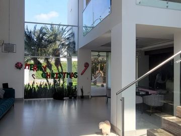 En venta lujosa y moderna casa en el  Sector La Moderna, El Tornero, Samborondon