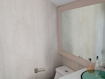 En venta lujosa y moderna casa en el  Sector La Moderna, El Tornero, Samborondon