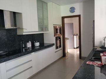 En venta lujosa y moderna casa en el  Sector La Moderna, El Tornero, Samborondon