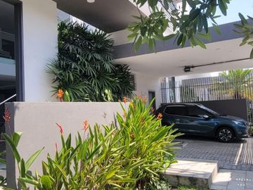 En venta lujosa y moderna casa en el  Sector La Moderna, El Tornero, Samborondon