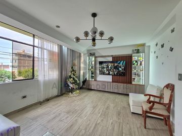 VENTA DE DEPARTAMENTO EN SEGUNDO PISO Y FRENTE A PARQUE AL COSTADO DE LA UNIVERSIDAD SIPAN