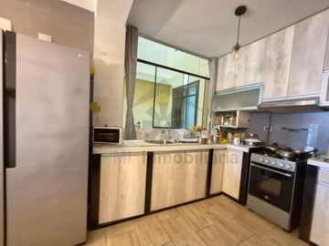 VENTA DE DEPARTAMENTO EN SEGUNDO PISO Y FRENTE A PARQUE AL COSTADO DE LA UNIVERSIDAD SIPAN