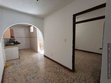 VENDO CASA EN EL TRONCAL