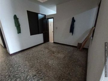 VENDO CASA EN EL TRONCAL