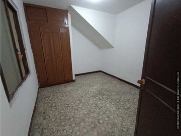 VENDO CASA EN EL TRONCAL