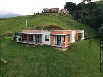 VENDO CASA CAMPESTRE PARCELACION VEREDA MAGDALENA