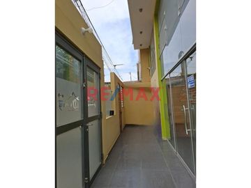 Alquiler De Local Comercial Con Mezzanine 1Er Piso Urb. San Luis (C. MELENDRES)