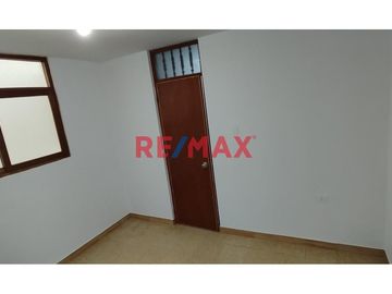Departamento En Alquiler Segundo Piso Urb. Las Brisas(M. CHAPARRO)