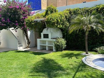 Residencia en venta en Santa Cruz Guadalupe , Puebla