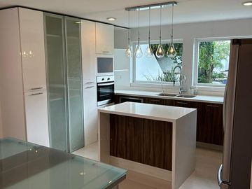 Residencia en venta en Santa Cruz Guadalupe , Puebla