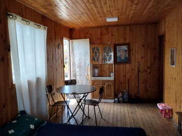 Casa con Departamento Interior en Comunidad Privada, Horcón
