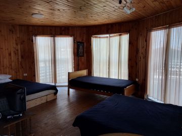 Casa con Departamento Interior en Comunidad Privada, Horcón