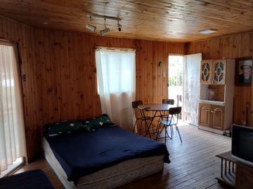 Casa con Departamento Interior en Comunidad Privada, Horcón