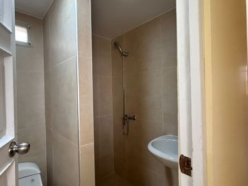 DEPARTAMENTO EN ALQUILER - URB HONOR Y LEALTAD - SURCO