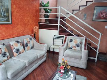 Vendo  Casa con 4 dormitorios,  Carcelén Sector  Colegio Einstein