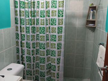 Vendo  Casa con 4 dormitorios,  Carcelén Sector  Colegio Einstein