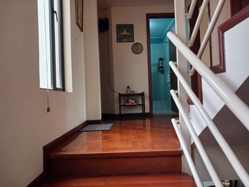 Vendo  Casa con 4 dormitorios,  Carcelén Sector  Colegio Einstein