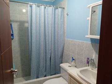 Vendo  Casa con 4 dormitorios,  Carcelén Sector  Colegio Einstein
