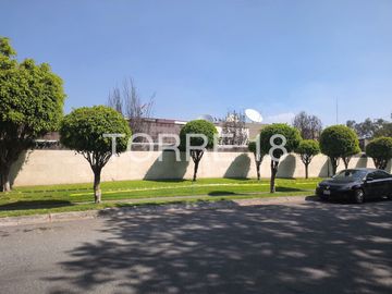 CASA EN CONDOMINIO EN VENTA LOMAS COUNTRY CLUB