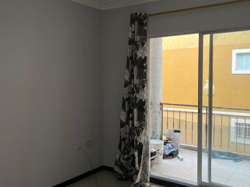 VENTA Dpto. 91 m2 MARINADOR PARK  1er piso alto; 1 parqueo.  La Aurora, cantón Daule.