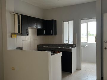 VENTA Dpto. 91 m2 MARINADOR PARK  1er piso alto; 1 parqueo.  La Aurora, cantón Daule.