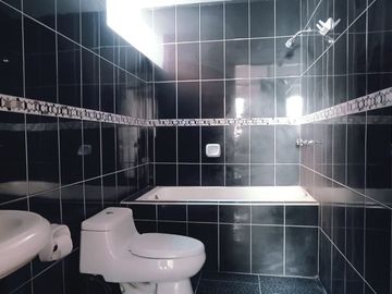 SE VENDE CASA DE 210 M2 - CERCADO DE ICA