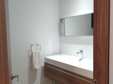 DEPA EN 6TO PISO JURIQUILLA